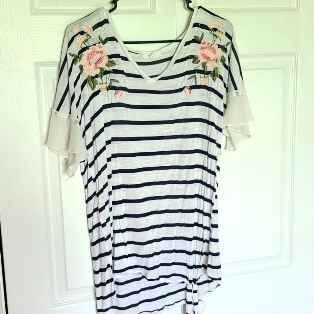 Maurices size LG casual striped top